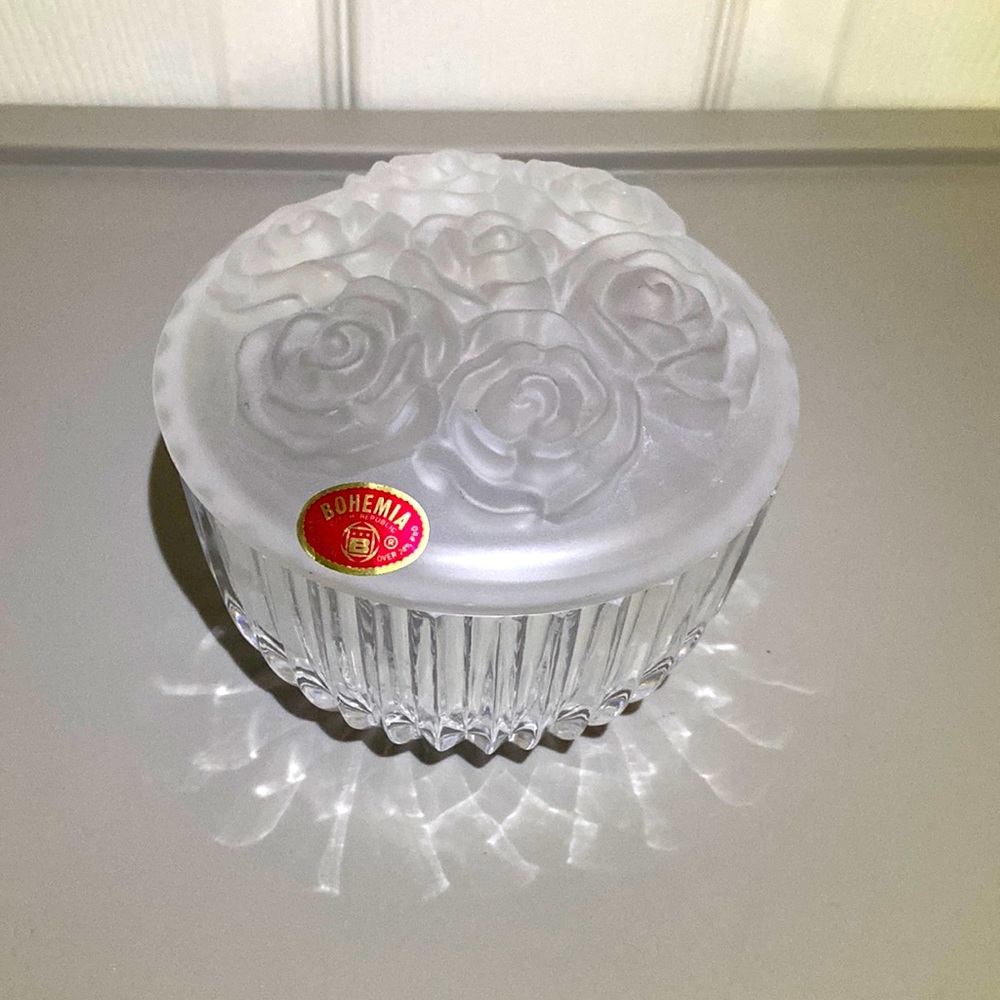 Bohemia Czech Republic Rose Crystal Powder Jar Frosted Embossed Rose Bouquet Lid